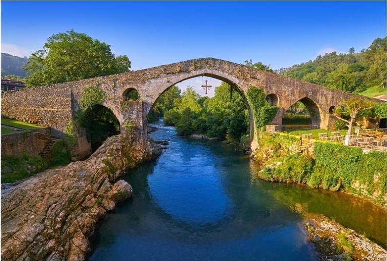 Apartamento Entero El Puente Onís 外观 照片